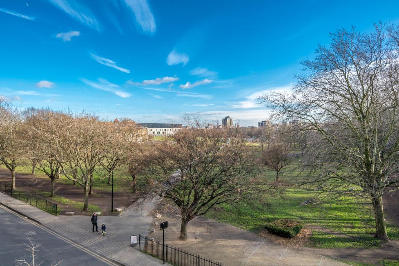 2 Bedroom Apartment With Park Views Shoreditch London Exterior photo